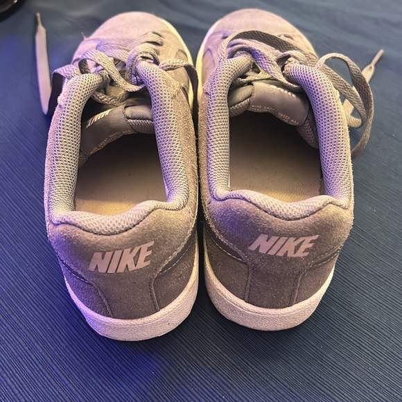 Nike gray size 7.5 - Picture 2 of 3